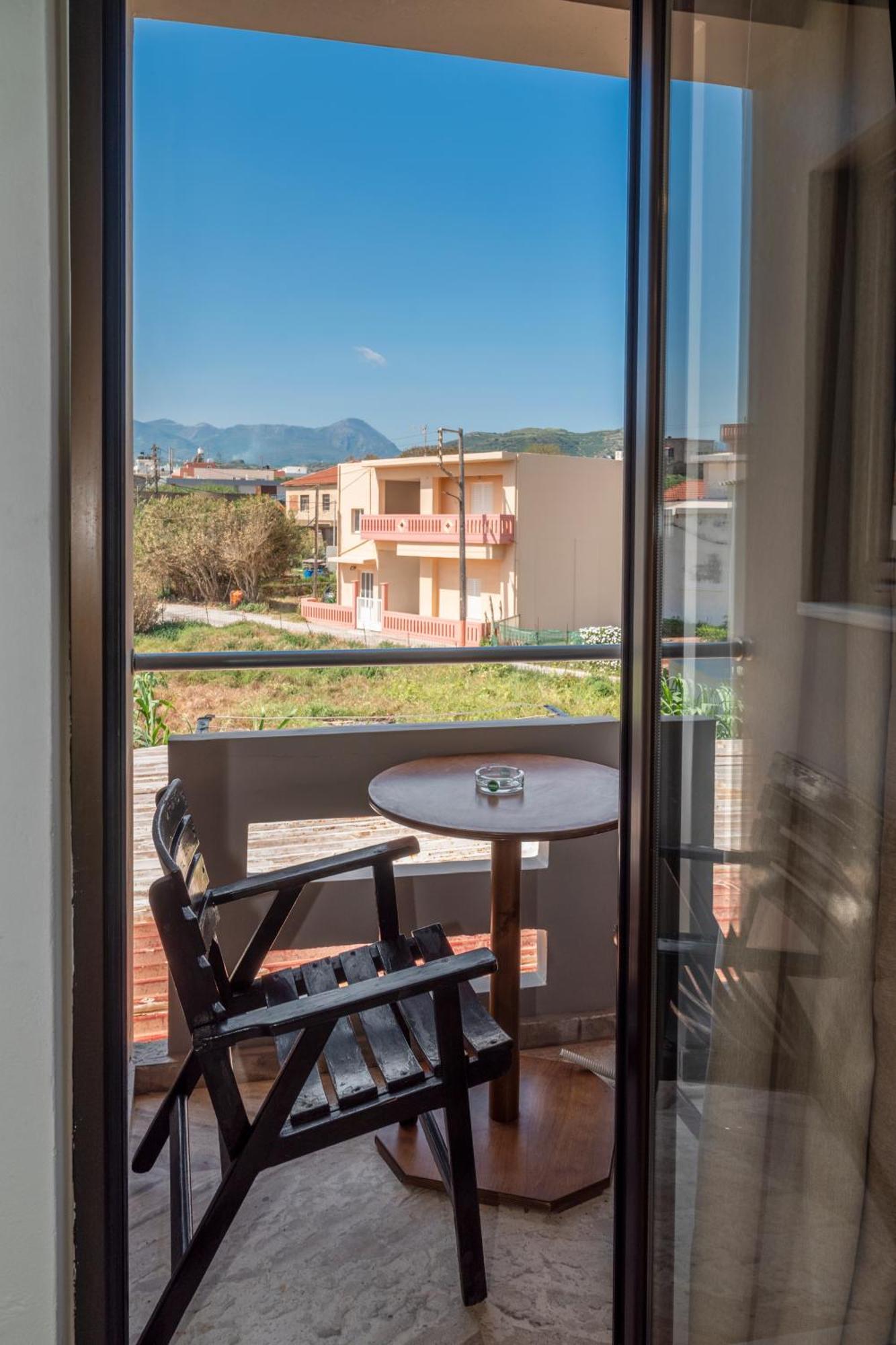 Argo Rooms-Papadakis Kissamos Luaran gambar